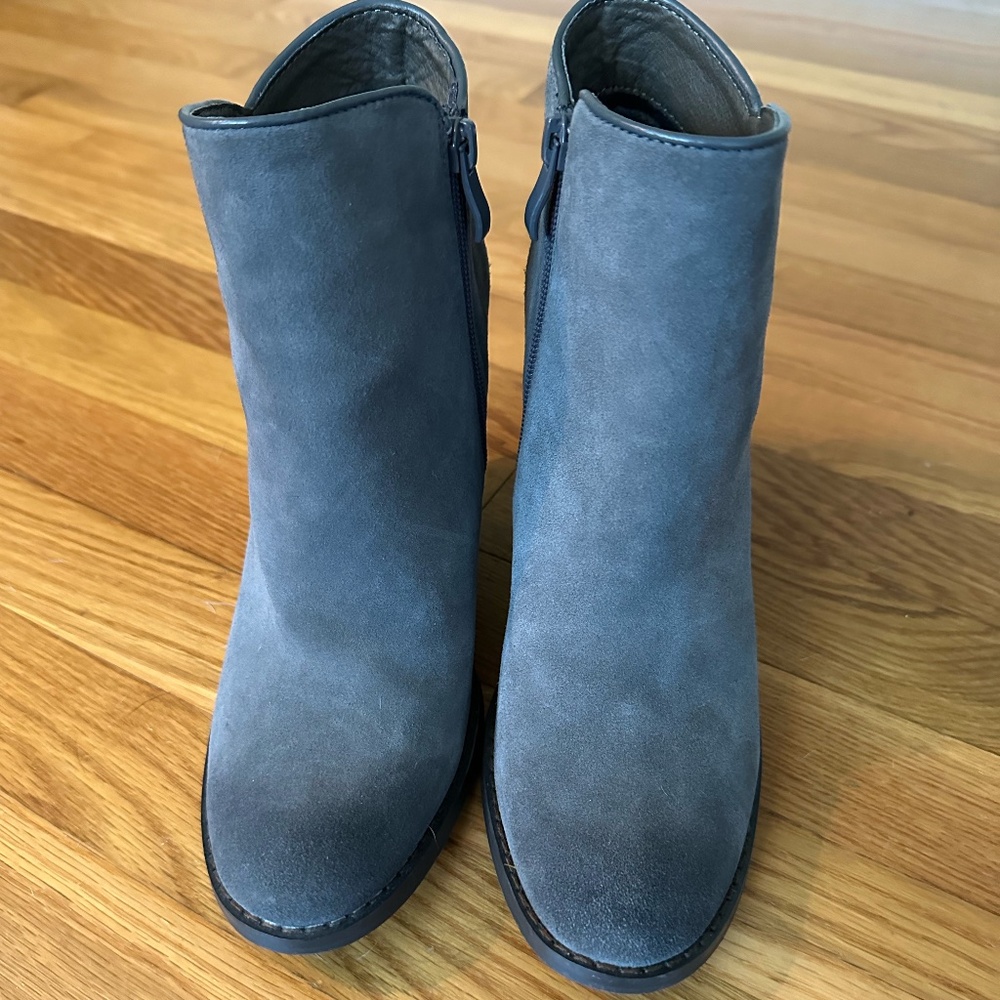 Very Volatile Bootie - Picture 3 of 3